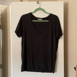 Marine Layer — Boyfriend V-Neck Tee — Black — M